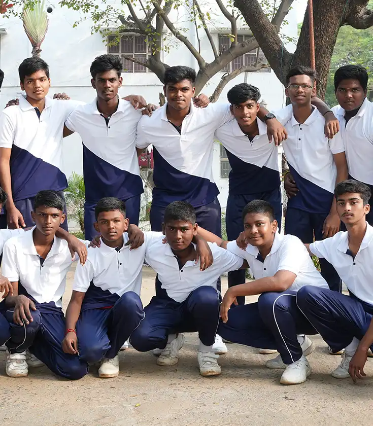 Higher secondary students in biology, computer science & commerce streams in advanced laboratories.